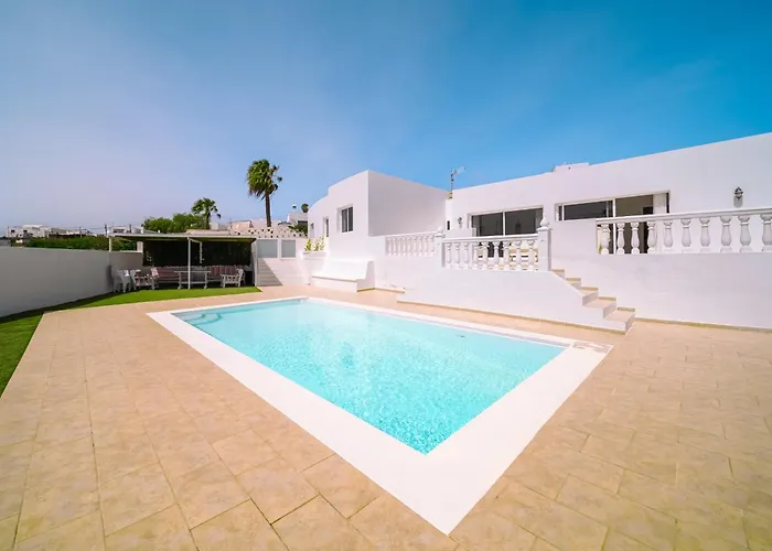 Casa Cuestas Holiday home Tias