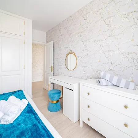 Casa Cuestas * Tías