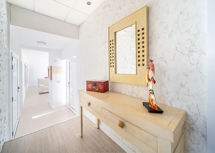 Casa Cuestas * Tías