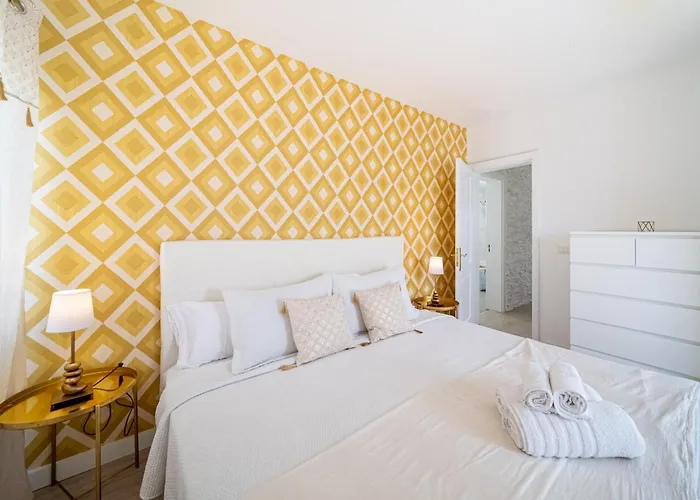 Casa Cuestas * Tías