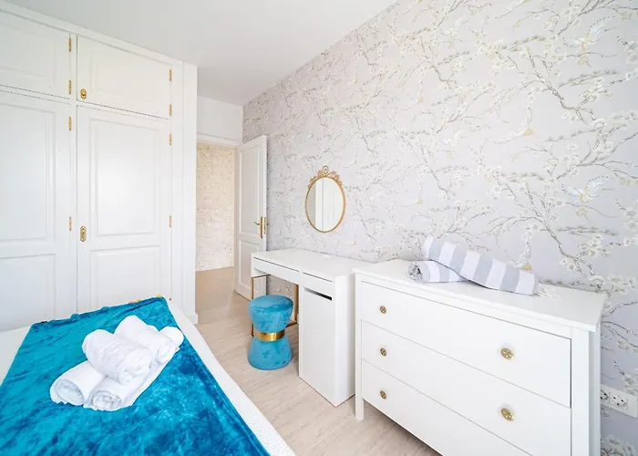 Casa Cuestas * Tías