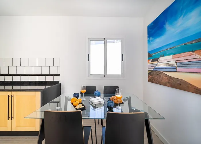 Casa Cuestas * Tías