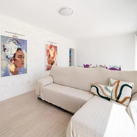 Casa Cuestas Holiday home *