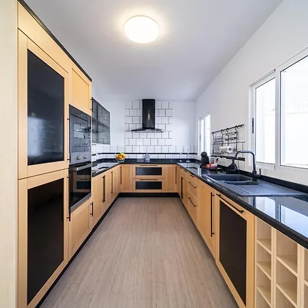 Casa Cuestas Holiday home Tias