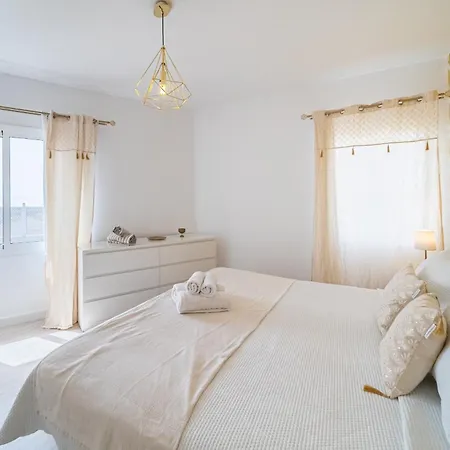 Casa Cuestas Holiday home *